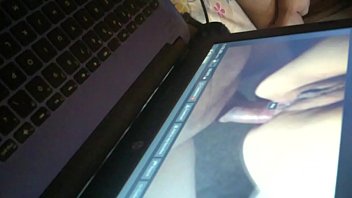 Preview 1 of Urcock4me - Viendo Porno Hasta correrme
