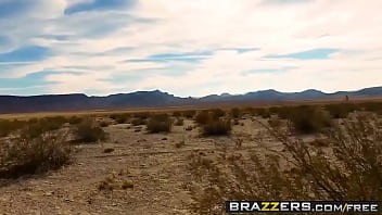 Preview 3 of Lifting Up By The Ear Videos - Brazzers Exxtra - (Nikki Benz,  Sean Lawless) - Full Service Station A XXX Parody - Trailer preview