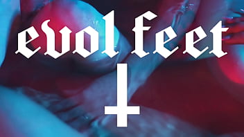Preview 1 of Beauitful Sex - Foot Fetish Threesome With Lesbians in the Bathtub