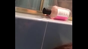 Preview 2 of Punjabi Desi Mm Xxx N Video - Masterbaiting in tub part 1