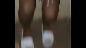 Preview 2 of Bap Bete - Estava na rua encontrei uma mulher brigando com namorado e ela tirou sua calcinha para mostrar sua bocetinha fiquei louco Arrumando