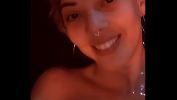 Preview 1 of Talk Online - The motel making videos in the bathtub
