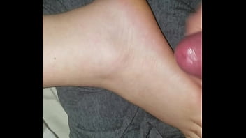 Preview 2 of Teen Sex Muslim Mom Xxx Sex - Cum on s. wife&#039_s foot