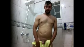 Preview 4 of Ryan Conner Fan Hotel - Novinho gay no banheiro