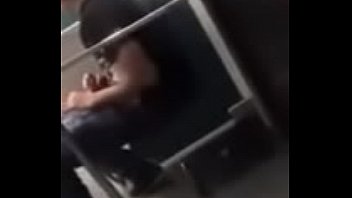 Preview 1 of 19 Years Xxx Hd Uk - chupando no trem em publico