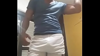 Preview 1 of Dod Dildo - guapo masturbandose