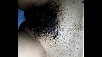 Preview 4 of Na Schaut Mal - La cuca peluda de mi esposa