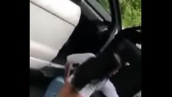 Preview 2 of I Love Xxx Boob Com - Bailando en el carro