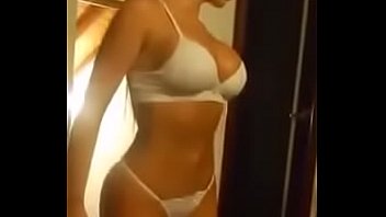 Preview 2 of Girl Land Wali Full Hd - As&iacute_ me baila la putita del teibol antes de cojermela