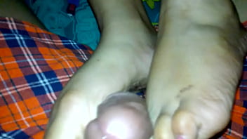 Preview 3 of Tubidy Download Video Mp4 - Pinay footjob