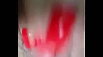 Preview 3 of Pinuy Fuck - Russian mature play&rsquo_s with her clit