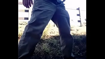 Preview 4 of Bangladash Indian - Pe&atilde_o dotado batendo punheta na fazenda
