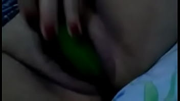 Preview 1 of Christian Virgin Girl Rape - brasileira se masturbando com pepino