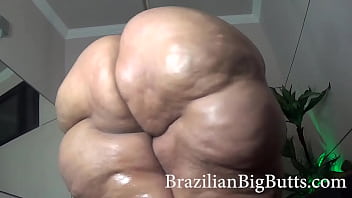 Preview 3 of Siri Moms 3gp - MadamButt Huge Butt Clapping