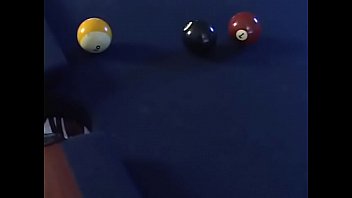 Preview 1 of My Teen Sisters - Sie verliert das Billiardspiel mit vielen Kugeln -- mal sehen wie es mit 2 Kugeln klappt