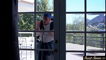 Preview 1 of Vidio Hube - Busty milf pussyfucked by a huge cock