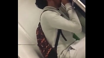 Preview 1 of Nudge Family - LO QUE ME ENCONTRE EN EL METRO