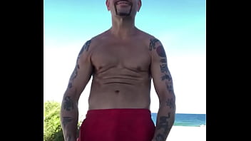 Preview 1 of 14years Sexy - FLEXING AT THE BEACH