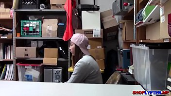 Preview 1 of Hotel Hot S Witarees - She&#039_s being question but getting fucked