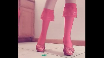 Preview 1 of Janpen Sexcom - A Giantesses Midnight Snack