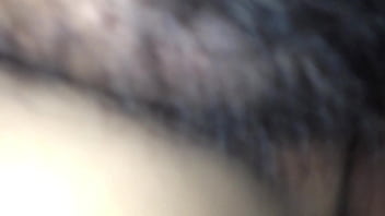 Preview 2 of Big Budty Mom - Dandole a mi chinchana