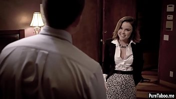 Preview 3 of Dick Woods Dit Co Tieng - Cute real estate agent teen fucked by a pervert buyer