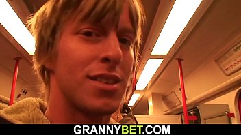 Preview 1 of Sunny Leone Sex An Hot Xxx - Young guy hooks up big boobs mommy in metro