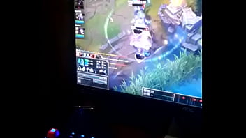 Preview 4 of Teens Inser - Mecaniqueando en el LoL