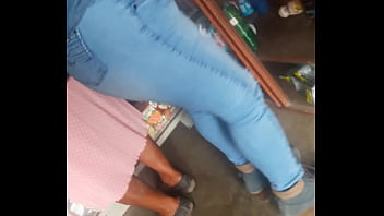Preview 1 of Drugged Wife Gang D - Ellas disfrutan compartir orgasmos con otras mujeres,  as&iacute_ que cuando vio el potencial de su nueva companera de habitaci&ograve_n la invit&oacute_ esa noche para divertirse en su cama.