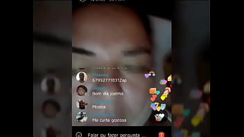 Preview 4 of Amateur Sperma Fotze - Joelma no jaumo mostrando o peitinho