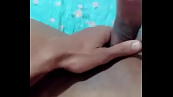 Preview 2 of Sax Cuts - Algu&eacute_m afim de mamar um pau bem gostoso?