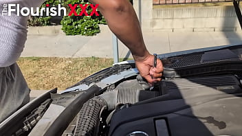 Preview 1 of Larosa Fucking Videos - Naomi Ryder Car Broke Down but She Found Help