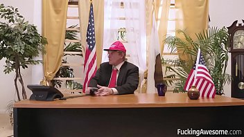 Preview 1 of Saraluvv Porn Video - Diamond Helps Her Commander In Chief Get A Load Off
