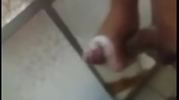 Preview 2 of Hot Sex Opentamil Video Marathi - Meu amigo se masturbando no banho parte 1