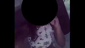 Preview 2 of While Poopubg - Beijo de JaquellineSantos para meus amigos do Xvideos. Instagram: @jaquesantosxv