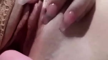 Preview 2 of Moms Tub - Neece