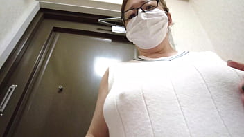 Preview 1 of Alexa Vesta - Married woman masturbating in the entrance：The full video is&rarr_https://www.xvideos.red/channels/aika-frau