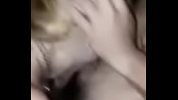 Preview 1 of Hot Cheting - Tr&iacute_o con pendeja