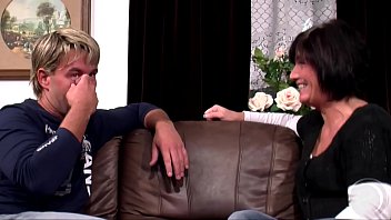Preview 1 of Interracial Hate Fuck Amateur - Die Titten gro&szlig_,  die Votze auch - spritz mir die Tinte auf den Bauch