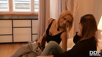 Preview 2 of Sexo Con Anciana - Ex SeXXX Reunion