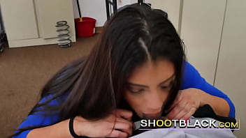 Preview 2 of 6v Jr - Blowing the boss&#039_s cock gets this hot brunette fucked hard in the office