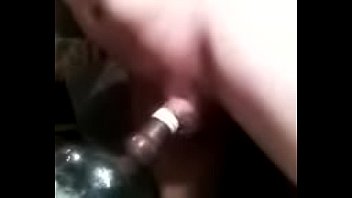 Preview 2 of Song Jir Hyo - se le atora verga en el botellon