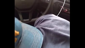 Preview 1 of Xxx Video Hd Fol Movis - Motorista do aplicativo de carro me botou pra mamar no meio da corrida