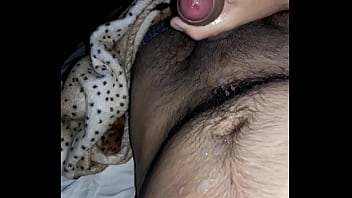 Preview 4 of Chubby Bunny Porn - Acabando