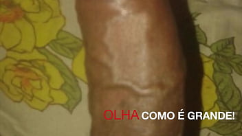 Preview 1 of Black Cock White Female - Paula mostrando o pau escolhido para o seu pr&oacute_ximo v&iacute_deo - O motoqueiro neg&atilde_o 20 cm