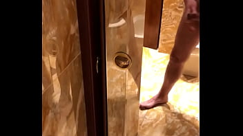 Preview 2 of Bella Bellz Bondage - Sega e venuta sul pavimento