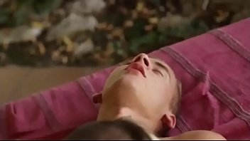Preview 3 of Star Wars Fakes Padme Vs Leia - Cum Eating Compilation