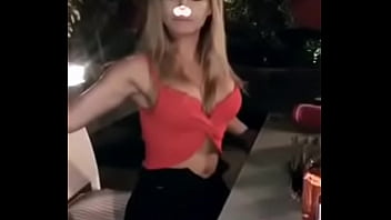Preview 3 of Red Wap Sex Download - Flavia Laos moviendo las teteras