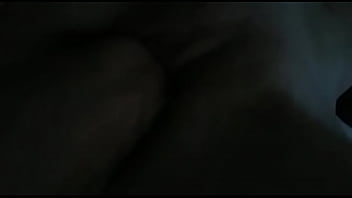 Preview 3 of Mature Hij - Tentando enfiar a m&atilde_o todinha