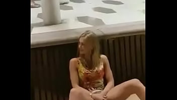 Preview 4 of Jel Rep Xnxx - Se masturbando no cal&ccedil_adao da praia